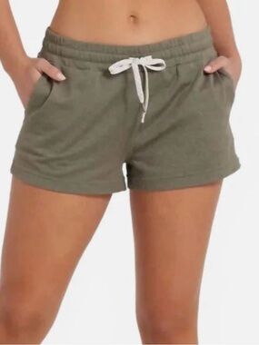 Vuori Halo performance shorts in green jersey